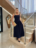 Vestido Liso Corte Lateral